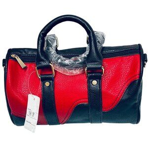 Red & Black Faux Leather Handbag w Detachable Strap & Zipper Closure 5”x6”